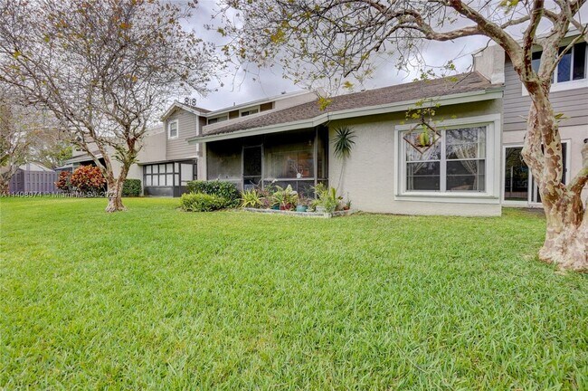 Building Photo - 662 Woodgate Ln