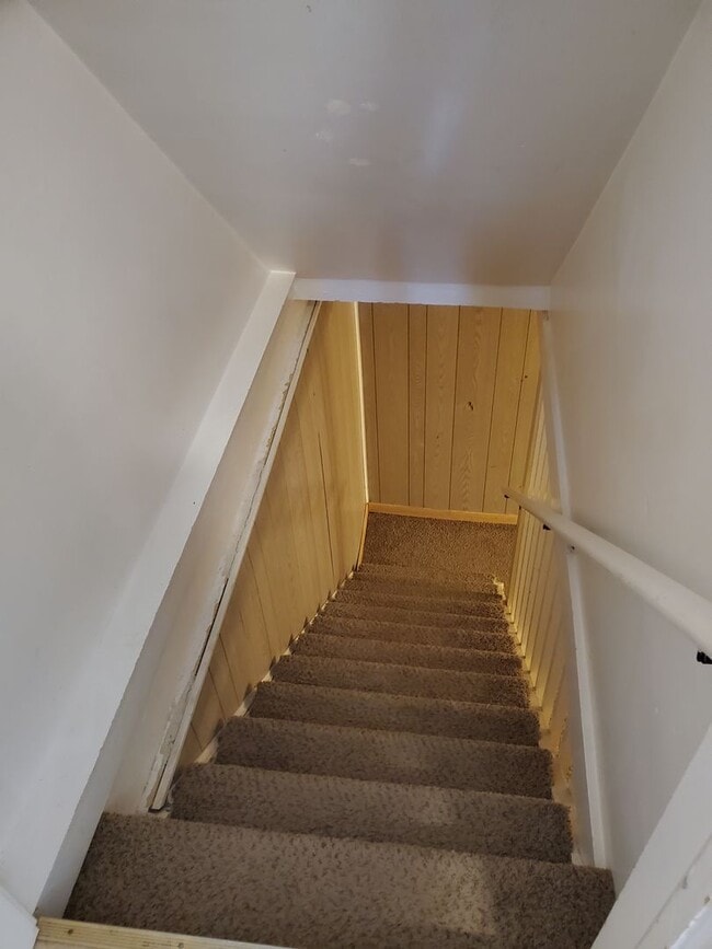 Building Photo - Gorgeous home near Westboro park.