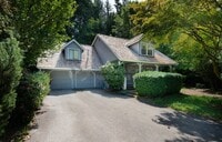 Building Photo - 12460 NE 136th Pl
