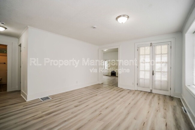 Building Photo - 56 E Coshocton St