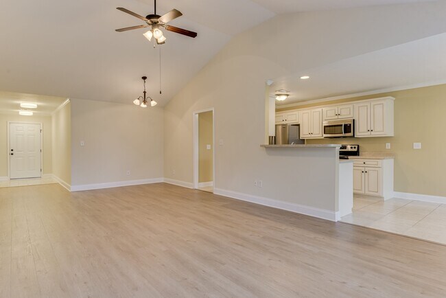 Building Photo - 2110 Red Maple Terrace