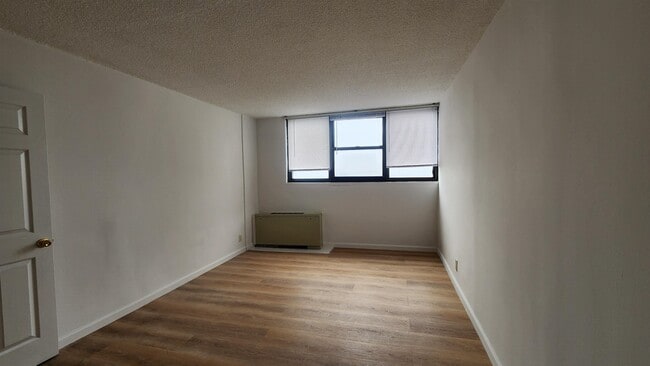 Building Photo - 280 Marin Blvd