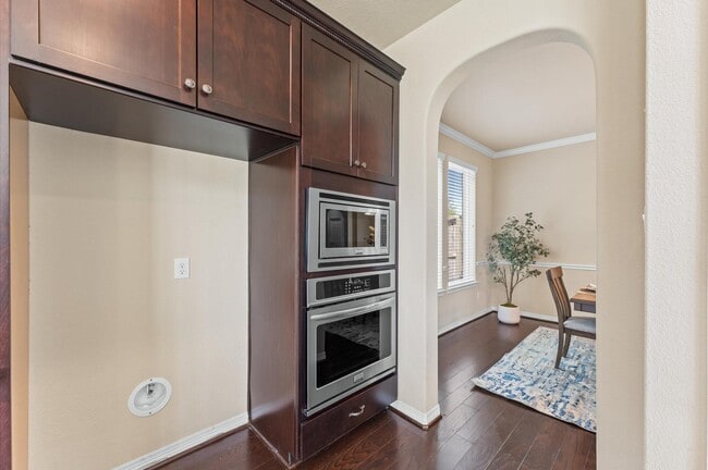 Building Photo - 955 Smokethorn Trl