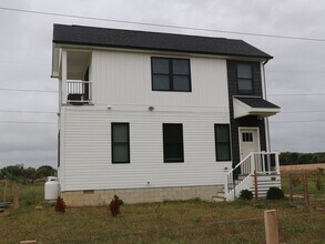 Building Photo - For Rent: Family-Friendly 2-Bedroom Home near Bayhealth Hospital and Milford, $1,675.00/month