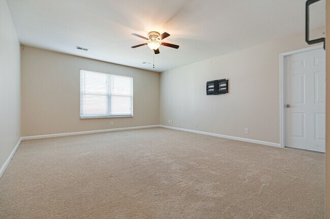 Building Photo - 808 Callahan Pl