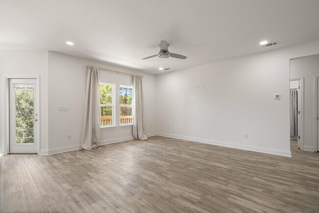 Building Photo - 4902 Kensington Ln