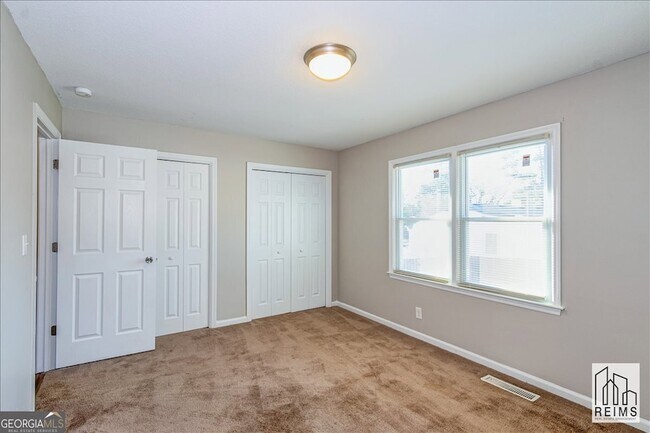 Building Photo - 2201 Walden Dr