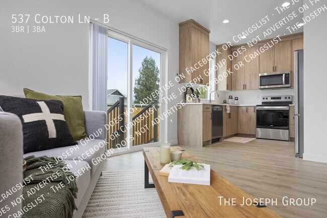 Building Photo - 537 Colton Ln