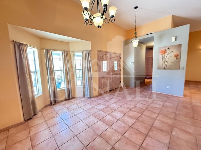 Building Photo - 1221 E Cholla St