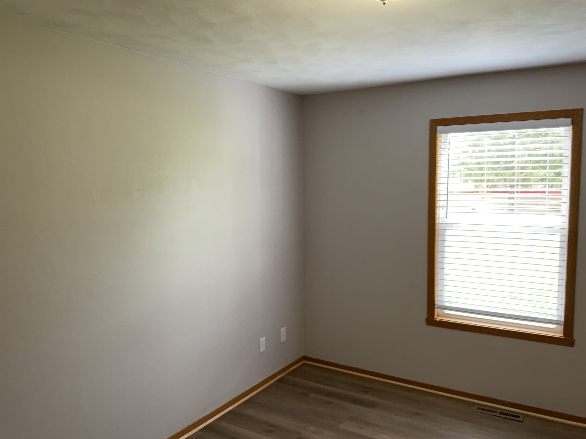 Building Photo - 6549 Samantha Ln
