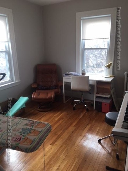 Building Photo - 33 Lourdes Ave