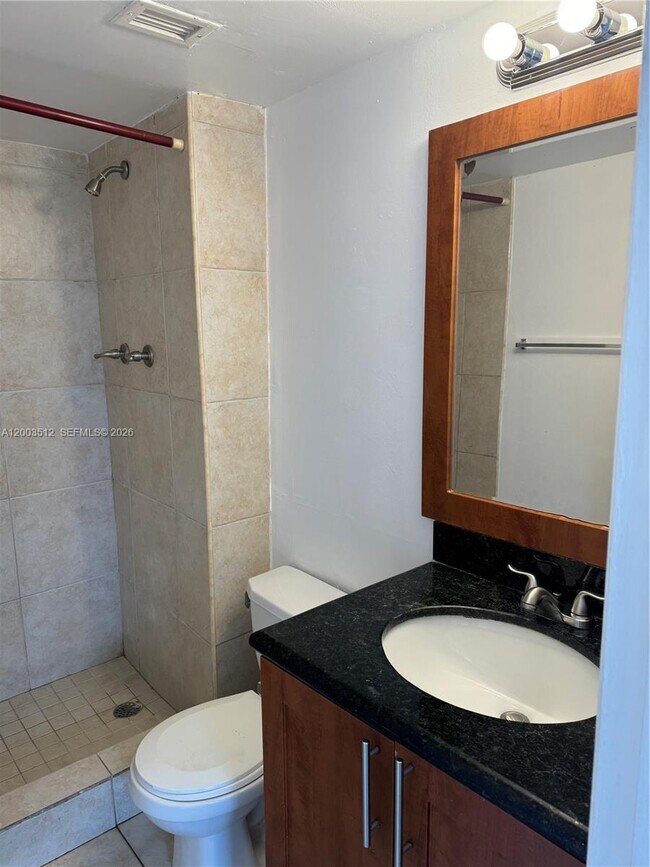 Building Photo - 1109 Belmont Ln