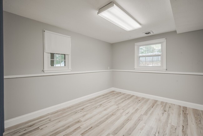 Building Photo - 810 Frank Smith Rd