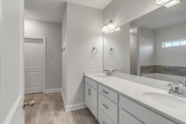 Building Photo - 418 Butler Rd