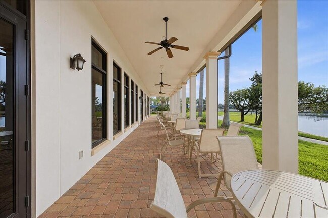 Building Photo - 10792 Tarflower Dr