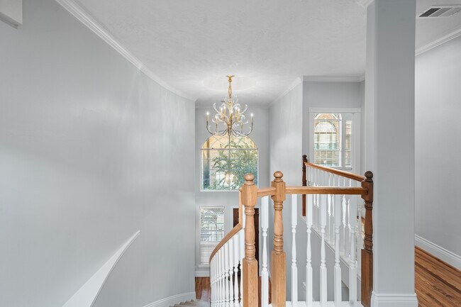Building Photo - 4742 Post Oak Timber Dr