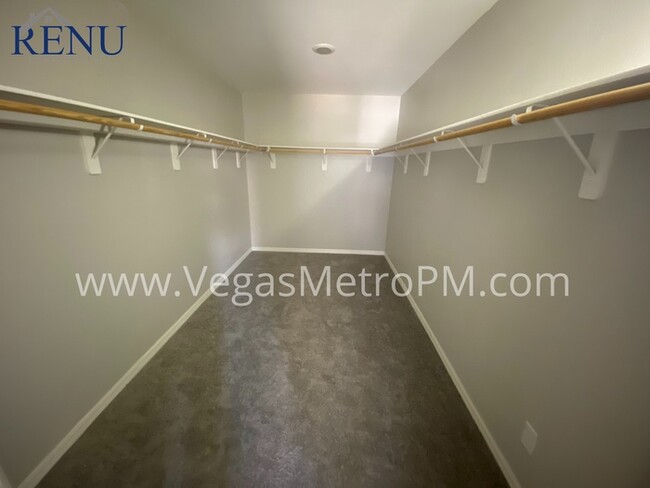 Building Photo - Rhodes Ranch 3 Bedroom Available Now