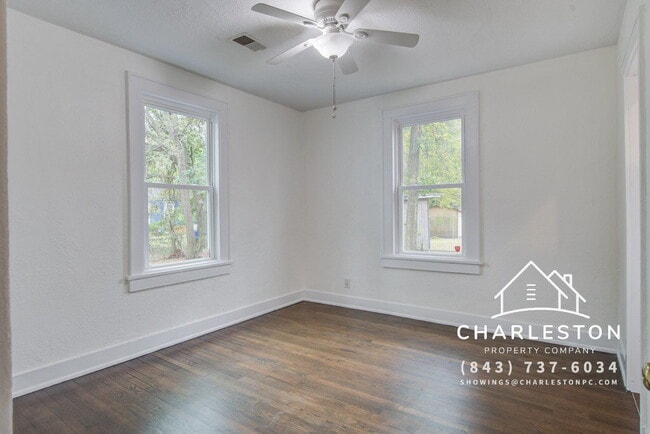 Building Photo - 2607 Madden Dr