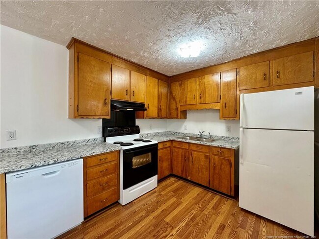 Building Photo - 703 Odell Rd
