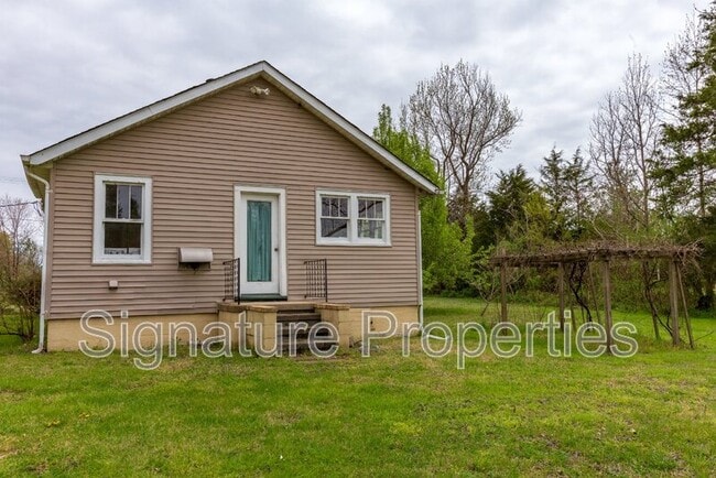 Building Photo - 648 Caisson Rd