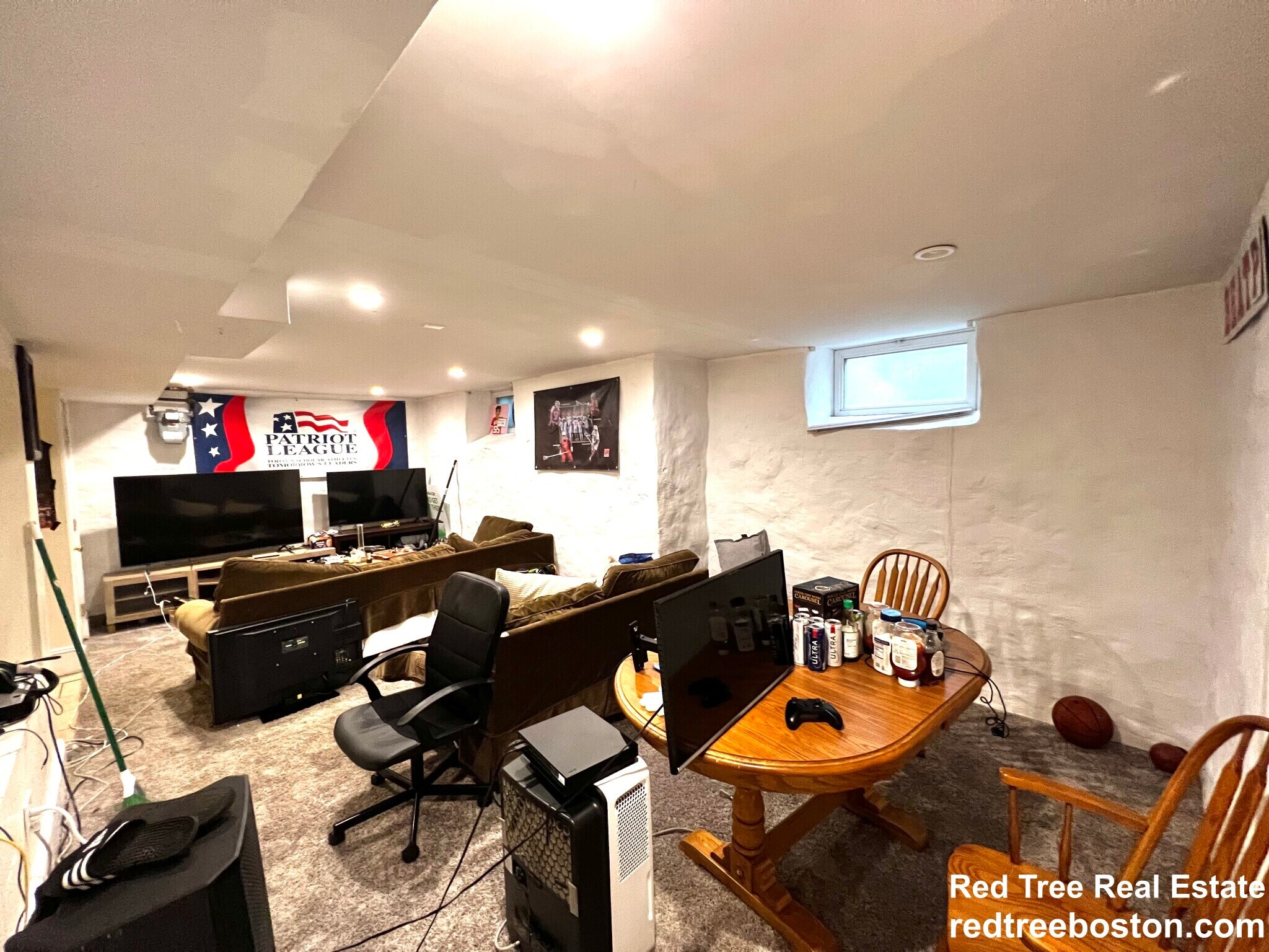 Building Photo - 8 Sawyer Ter