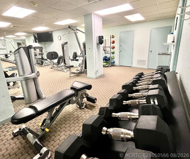 Building Photo - 5100 N Ocean Blvd