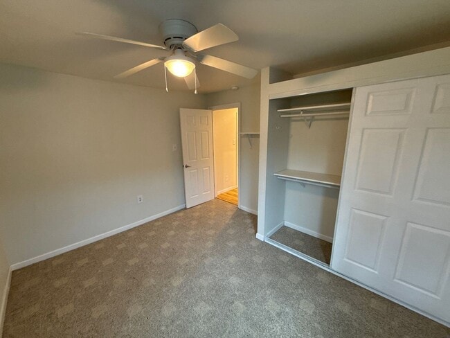 Building Photo - 1070 SW 16th Ave