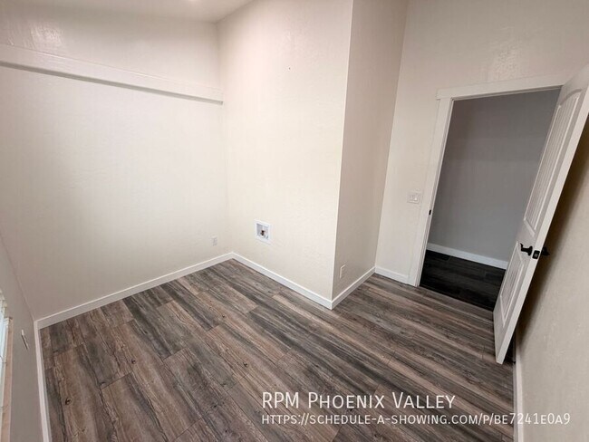 Building Photo - 8461 W Audrey Ln