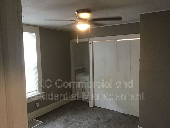 Building Photo - 107 Clinton Pl