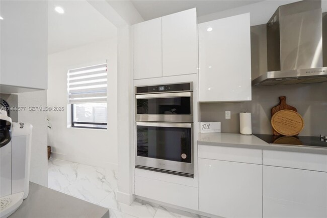 Building Photo - 2165 SW 145th Ave