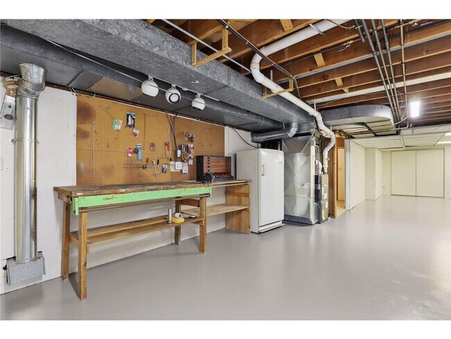 Building Photo - 5233 Danens Dr