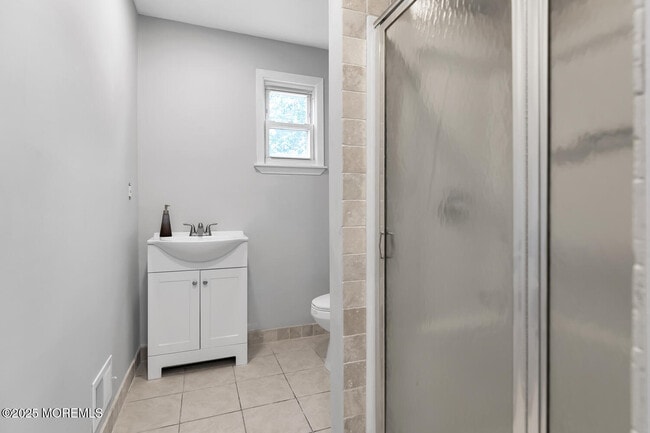 Building Photo - 33 Grove Pl