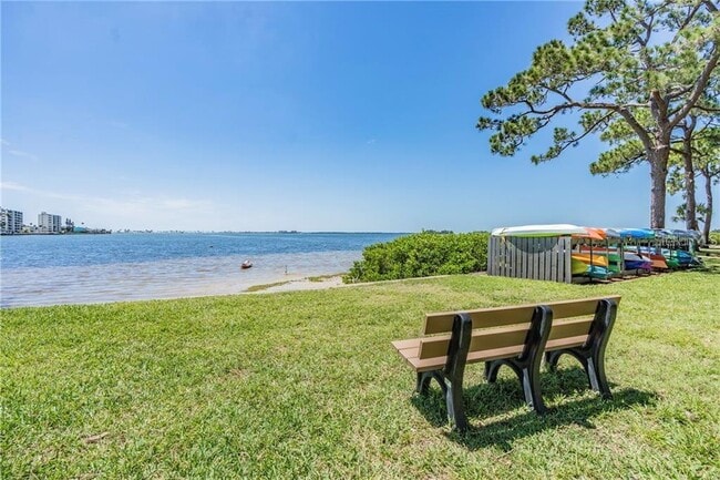 Building Photo - 2700 Bayshore Blvd