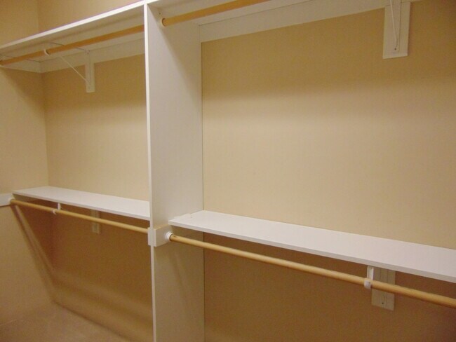 Building Photo - 416 Calle Kokopelli - *LEASE PENDING*