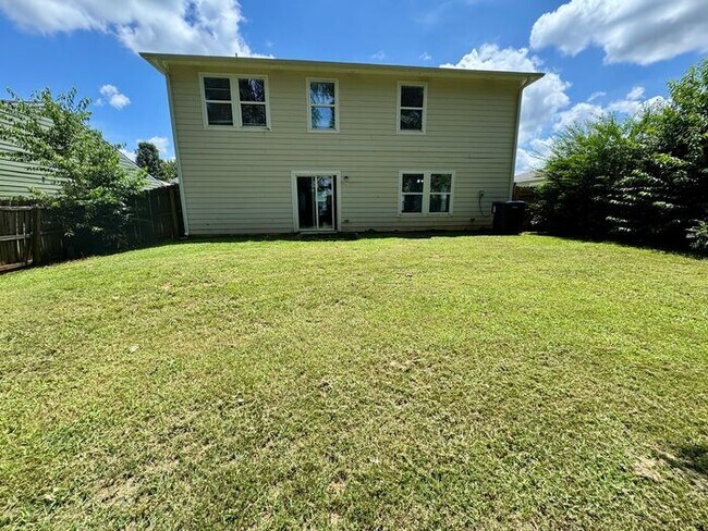 Building Photo - Fenced yard in Toney