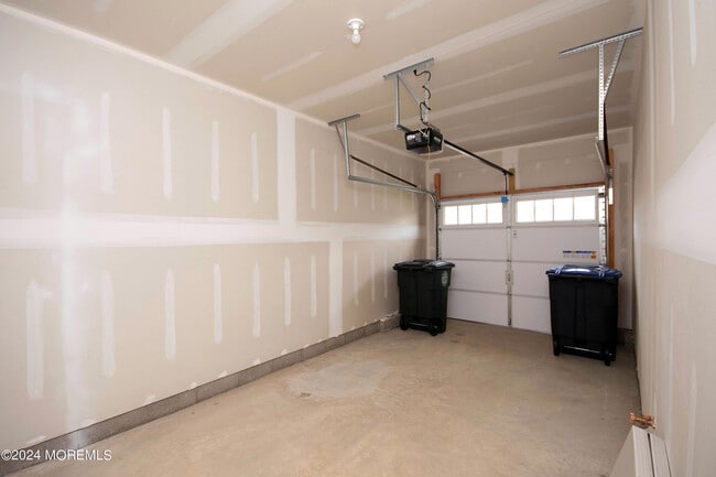 Building Photo - 70 Chapel Ln