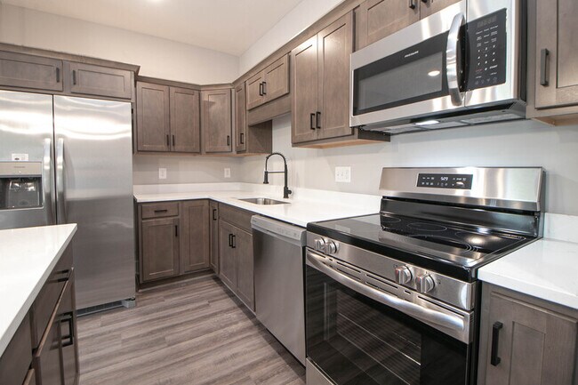 Building Photo - 1602 Jonathan Wade Cir