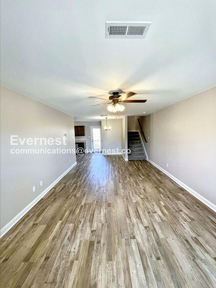 Building Photo - 1101 Cardinal Crk Dr