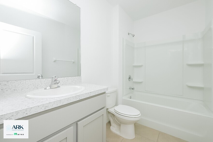 Building Photo - 17305 Reserva Dr