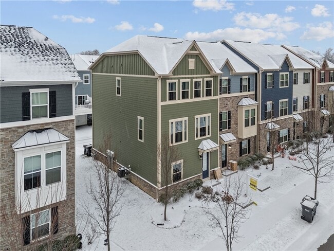 Building Photo - 2008 Hemlock Ln