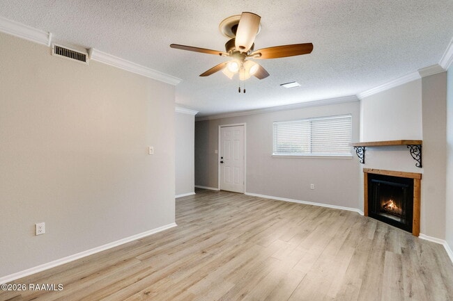 Building Photo - 110 W Bayou Pkwy