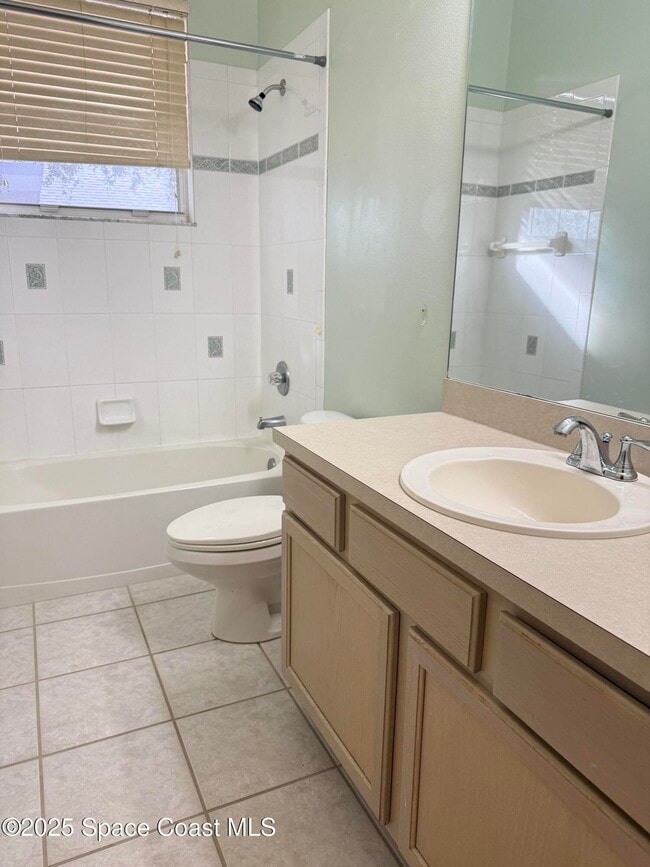 Building Photo - 5971 Newbury Cir