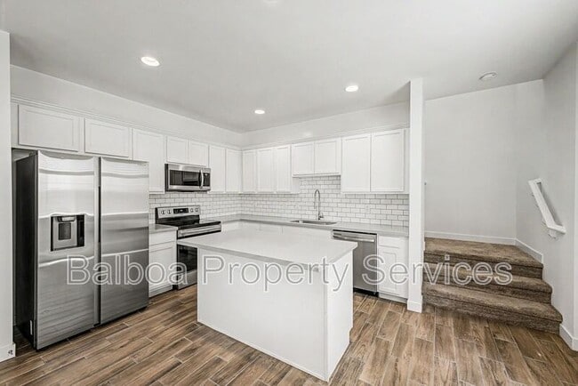 Building Photo - 5532 S Dillon Cir