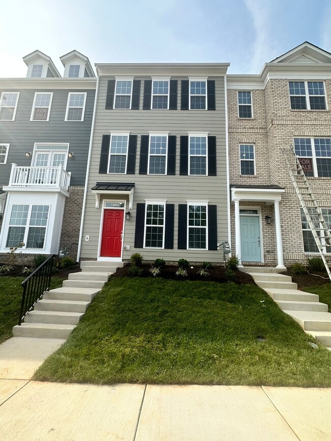 Primary Photo - 409 Randolph Vw Dr