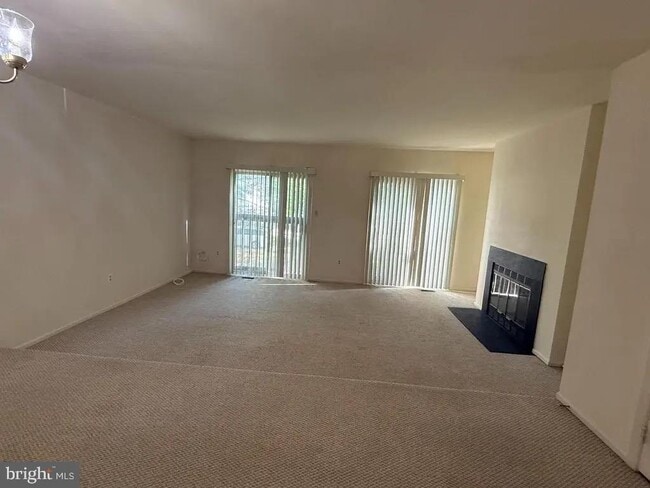 Building Photo - 4711 Leyden Way