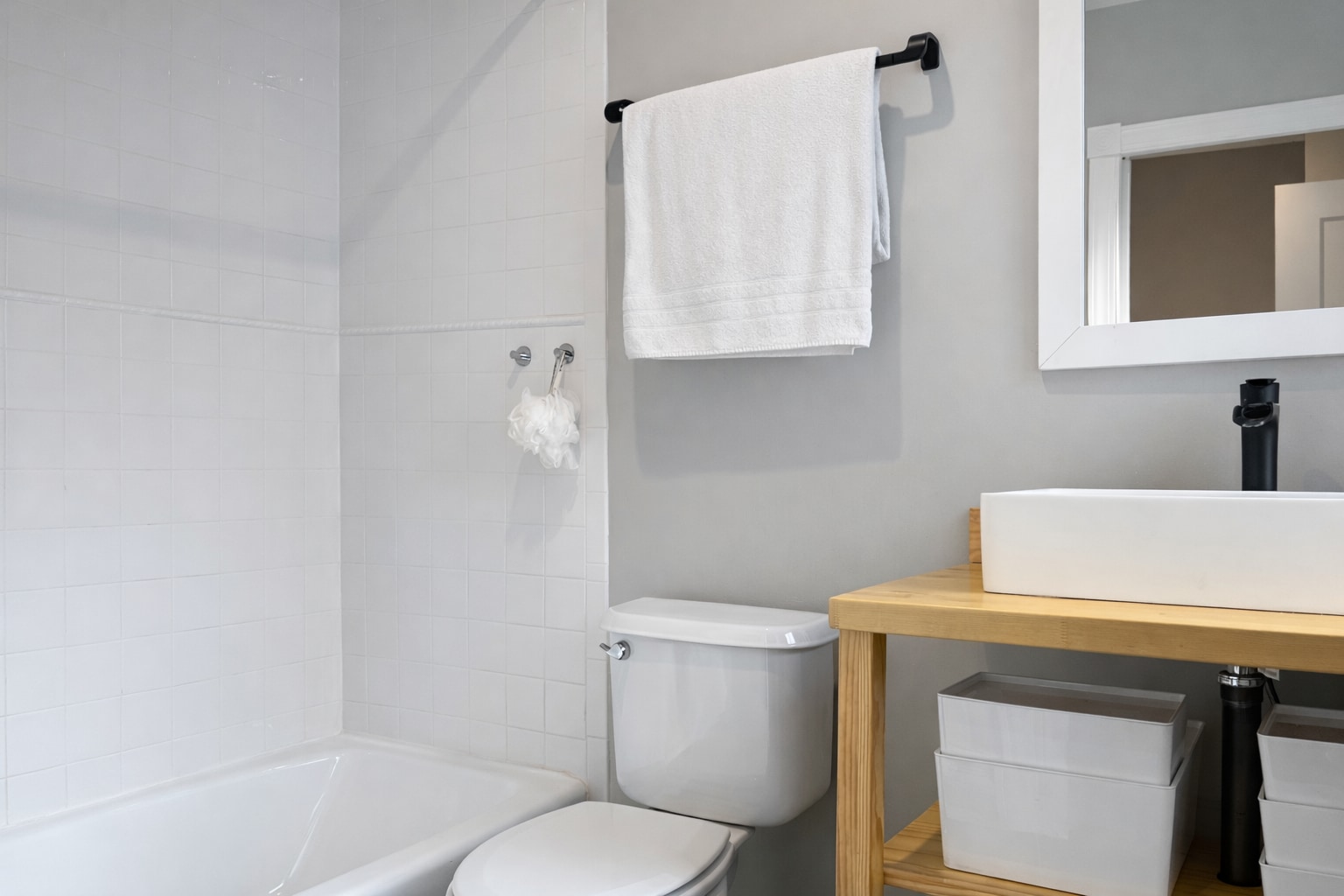 Building Photo - 1215 C St SE