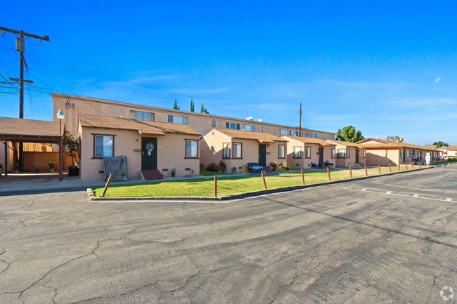 Building Photo - Casitas Alondra