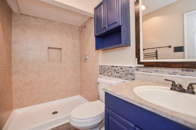 Building Photo - 17323 Glenpatti Dr