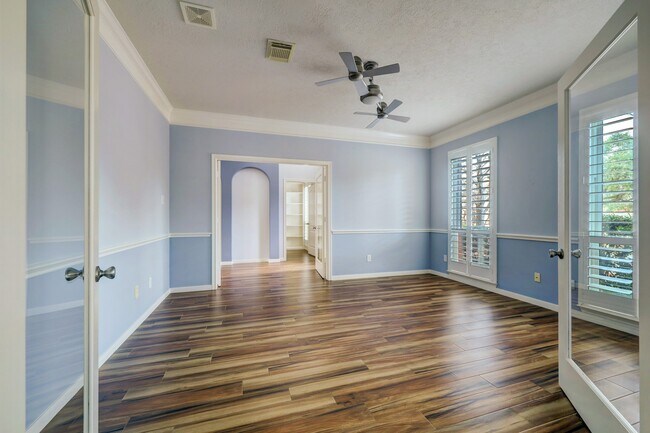 Building Photo - 20523 Riverside Pines Dr