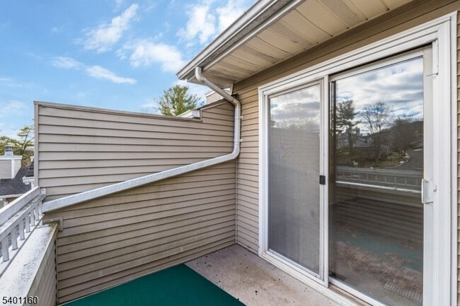 Building Photo - 62 Bentley Ct